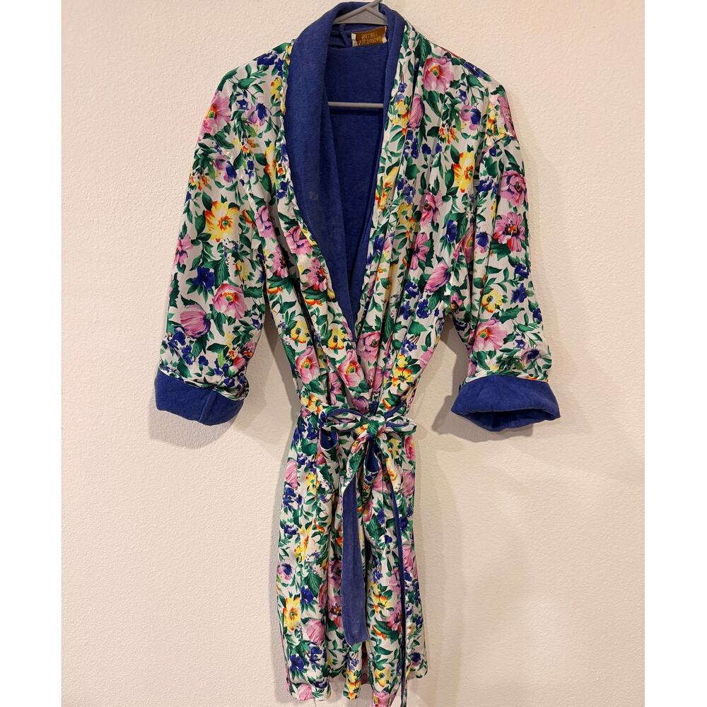 Chic Vintage Victoria's Secret Floral Print Robe